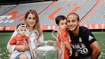 Julia Vigas, WAGS Baru Liverpool