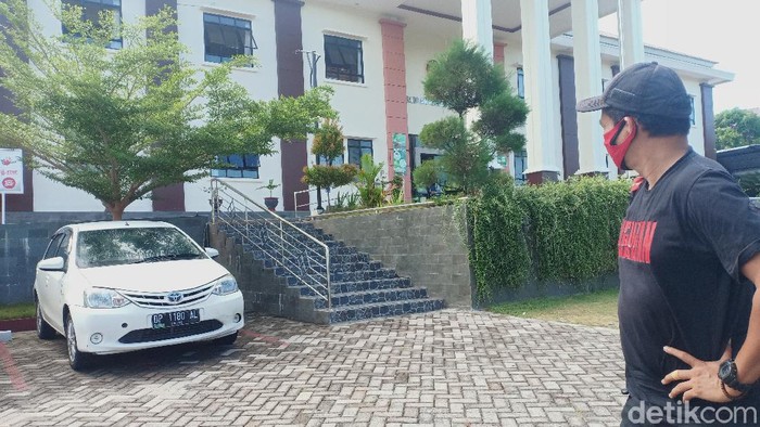Kantor PN Parepare ditutup karena COVID-19 (Hasrul-detikcom).