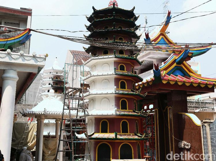Klenteng Tua Hok Lay Kiong Dipercantik