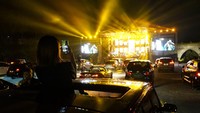 Konser musik drive-in pertama di Yogyakarta itu digelar dengan menerapkan protokol kesehatan untuk mencegah penyebaran COVID-19. 