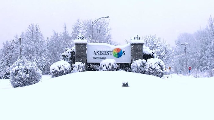 Kota Asbestos, Kanada