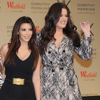 Inilah foto throwback Kourtney delapan tahun lalu. Paling mungil di antara keluarga Kardashian-Jenner lainnya membuat Kourtney selalu terlihat awet muda.  Foto: Instagram