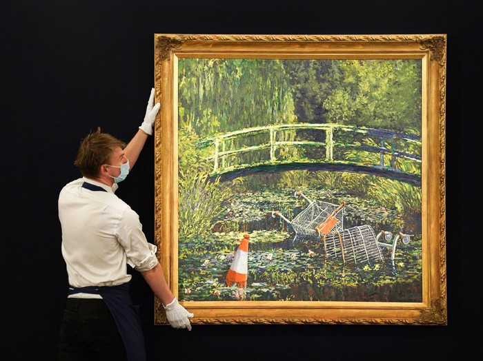Lukisan Banksy Show Me the Monet Dilelang Rp 88,2 miliar
