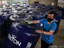 Alat dan Langkah Membersihkan Toren Air yang Sudah Berlumut