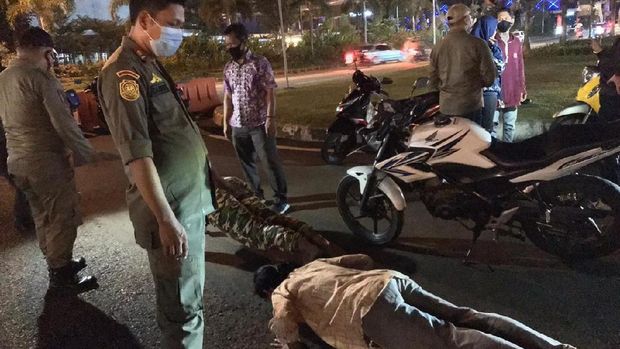 Operasi yustisi di Kelapa Dua, Kabupaten Tangerang