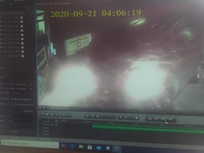 Pembobil Tabrak Pagar Mapolresta Tasikmalaya
