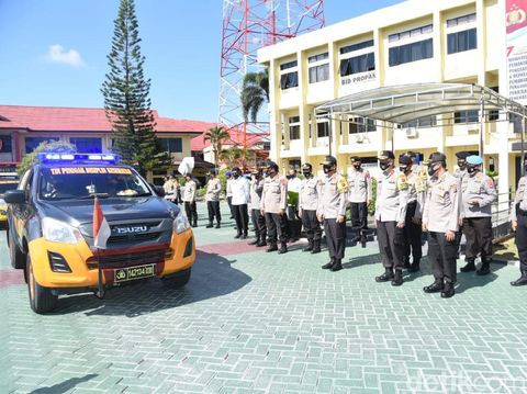 Polda Kalsel terjunkan Tim Pedas dalam mendukung Operasi Yustisi untuk penegakan protokol kesehatan (M Risanta/detikcom)
