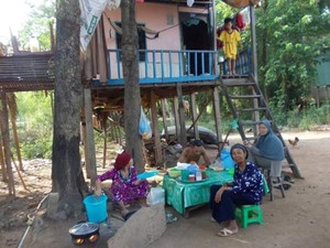 Terpopuler: Muslim di Vietnam Tak Wajib Puasa dan Salat