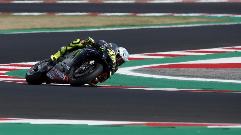 Rossi MotoGP rider Valentino Rossi of Italy takes a curve during the Emilia Romagna Motorcycle Grand Prix at the Misano circuit in Misano Adriatico, Italy, Sunday, Sept. 20, 2020. (AP Photo/Antonio Calanni)