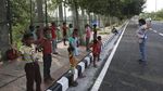 Sekolah Jalanan Untuk Warga Miskin di India