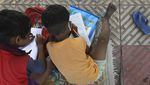 Sekolah Jalanan Untuk Warga Miskin di India