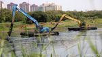 Waduk Ria Rio Dikeruk Antisipasi Musim Hujan