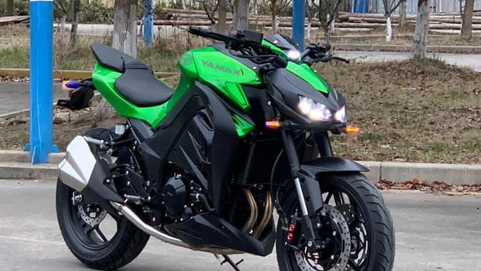 Yamax Z400