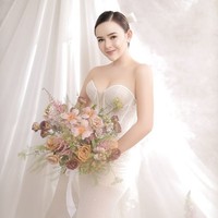 Buket bunga bernuansa rustic dari Liliane Florist menambah kesan romantis. Foto: Instagram/@fdphotography90