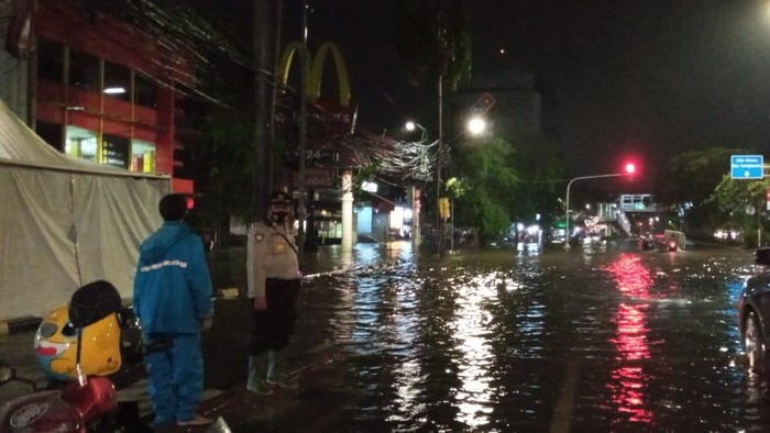 Banjir 50 cm Jalan Panjang, Senin (21/9/2020)