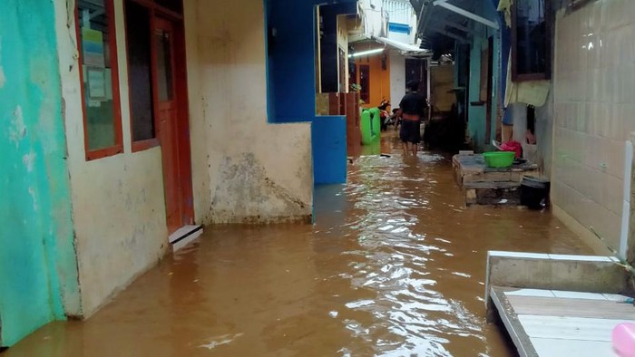 Banjir rendam 8 RT Tanah Rendah Jaktim, Selasa (22/9/2020)