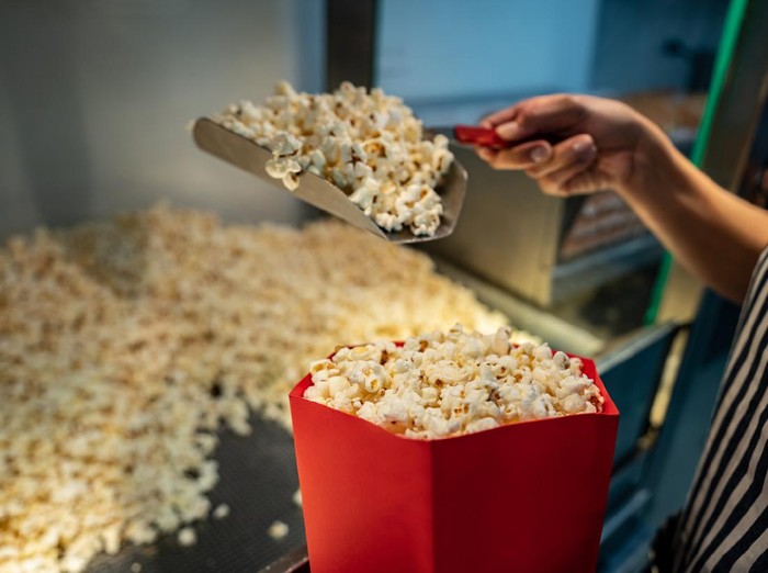Bioskop Tutup, Popcorn Tak Laku