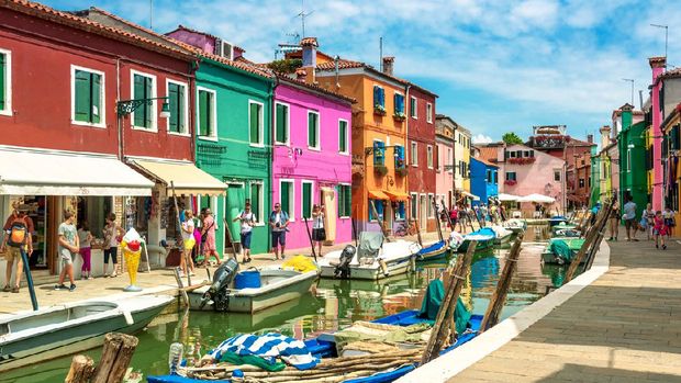 Desa Burano di Italia