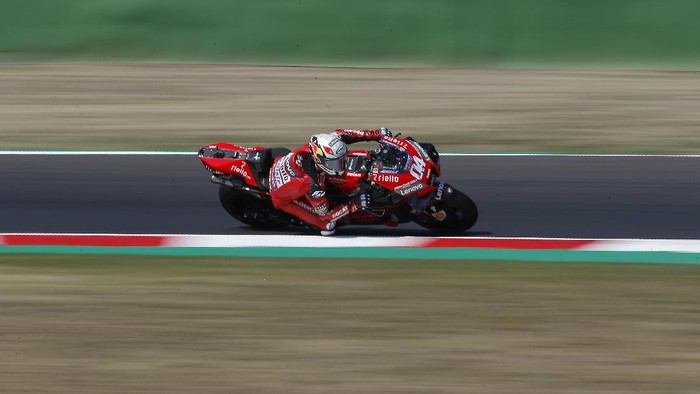 Italys Andrea Dovizioso rides his Ducati during the fourth practice session for Sundays San Marino Motorcycle Grand Prix at the Misano circuit in Misano Adriatico, Italy, Saturday, Sept. 12, 2020. (AP Photo/Antonio Calanni)