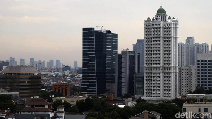 Menkeu Sri Mulyani Indrawati pastikan ekonomi nasional resmi resesi pada kuartal III-2020. Hal itu menyusul revisi proyeksi yang dilakukan Kementerian Keuangan.