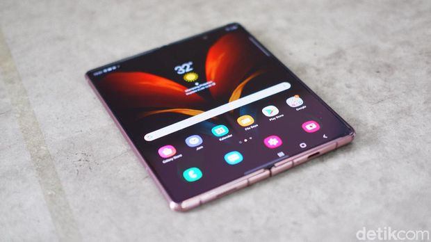 Galaxy Z Fold 2