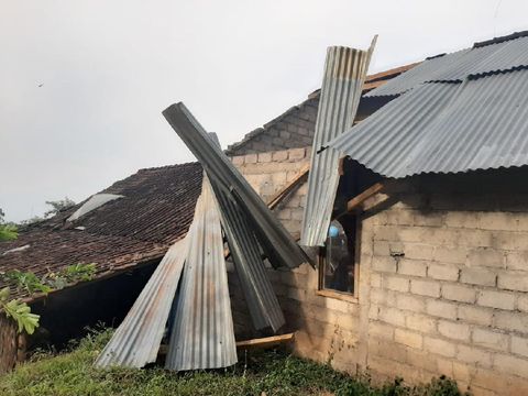 hujan angin di ngawi