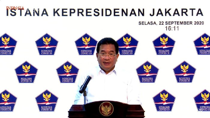 Juru Bicara Satgas Penanganan COVID-19, Prof Wiku Adisasmito, menyampaikan kondisi penanganan Corona pada Selasa (21/9). Dia merinci daerah yang awalnya zona kuning menjadi zona merah (Youtube Seskab)
