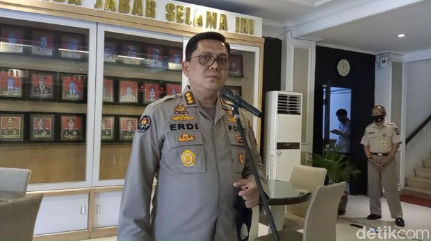 Kabid Humas Polda Jabar Kombes Erdi A Chaniago