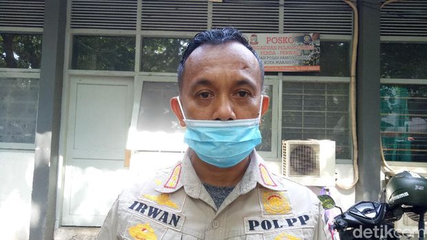 Kabid Penegakan Hukum Satpol PP Kota Makassar, Irwan P (Ibnu Munsir-detikcom).