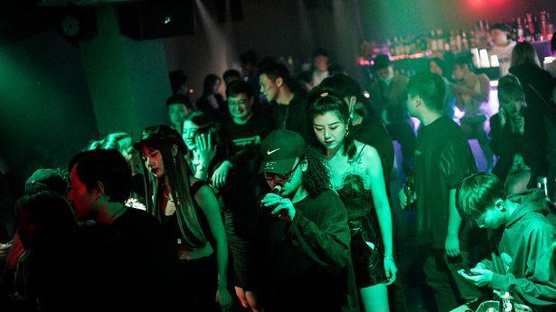 Kelab Malam di Wuhan Kelab Malam di Wuhan