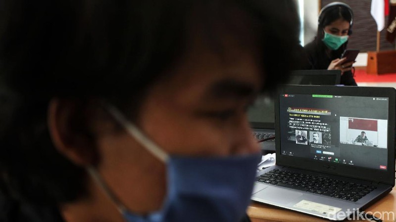 Pandemi COVID-19 membuat Universitas Sahid harus menggelar orientasi mahasiswa baru secara daring, Selasa (22/9/2020). Hal itu dilakukan untuk mencegah penyebaran COVID-19.