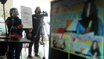 Acara tersebut untuk menyambut mahasiswa baru semester ganjil tahun akademik 2020/2021. 