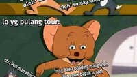 Meme odading ini adalah hasil kreasi para netizen yang kemudian dibagikan lewat berbagai media sosial. Berbagai momen sengaja dikaitkan dengan odading mang Oleh. Foto: facebook/twitter