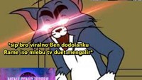 Gaya promosi odading ala Ade Londok sukses bikin banyak orang ngakak. Ternyata saking ramainya bahasan odading mang Oleh ini sampai dibuat meme menggelitik. Foto: facebook/twitter
