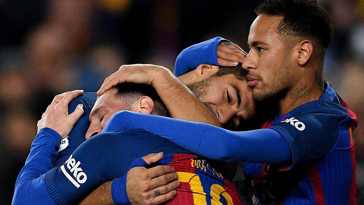 Neymar (kanan) bersama Lionel Messi dan Luis Suarez di Barcelona. (Foto: (Getty Images/David Ramos)