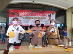 Cari Pelanggan Via WA, Begini Modus Panti Pijat Plus-plus di Kelapa Gading