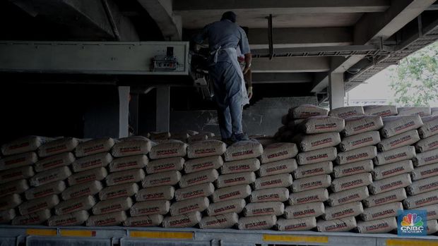 Produksi Semen Gresik, PT Semen Indonesia (CNBC Indonesia/Tri Susilo)