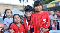 Selain tetap balapan, Motivasi Renée lainnya adalah program amal yang sudah direncanakan sejak tahun 2017. Program amal itu bernama Project 356 World Rally Tour yang mana akan berlangsung tahun 2021 di Antartika. Hasil penggalangan dana itu akan disalurkan untuk memberi dukungan pada perempuan dan korban perdagangan anak. Diharapkan uang sebesar USD 1 juta dapat terhimpun dalam balapan amal tersebut. Foto: Porsche