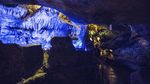 Potret Air Terjun Bawah Tanah Warna-warni di AS