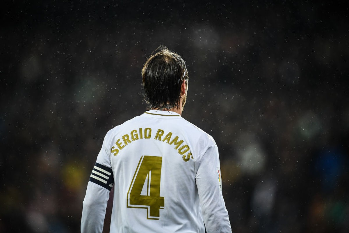 Siapa yang Berani Pakai Nomor Punggung 4 di Real Madrid? (Getty Images)