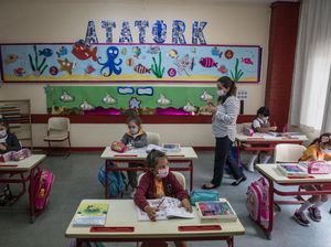 Siswa TK-SD Kelas 1 Turki Sudah Masuk Kelas Lagi