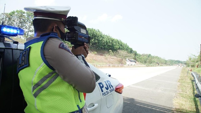 Speed gun di tol Cipali