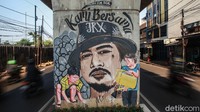 Mural bergambar I Gede Ari Astina atau Jerinx SID menghiasi salah satu sudut jalan di kawasan Jakarta Selatan, Rabu (23/9/2020).