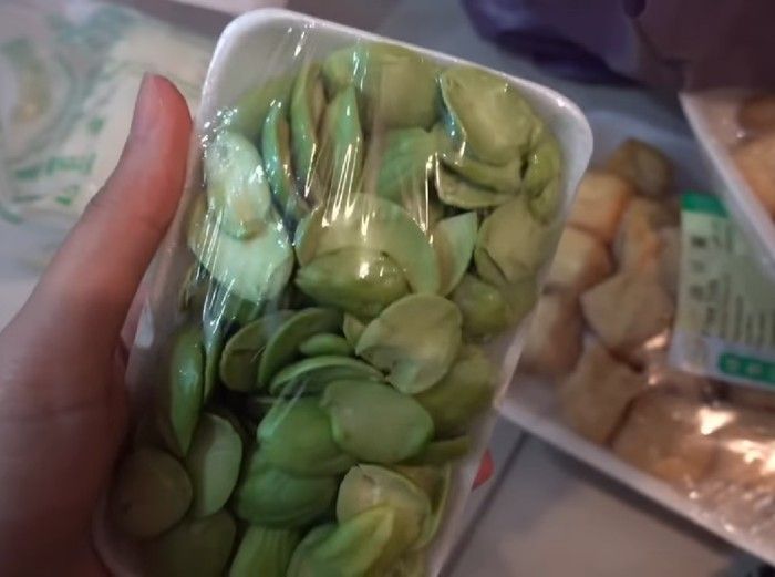 Bukti Produk Indonesia Jadi Incaran di Luar NegeriProduk makanan Indonesia cenderung sulit ditemukan ketika di luar negeri. Tapi di Korea Selatan hingga Arab, kamu bisa menemukan produk Indonesia dengan mudah.