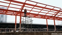 Hal ini agar stasiun dapat menampung lebih banyak pengguna kereta.