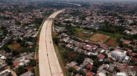 Pekerjaan di lapangan pun harus dilaksanakan secara bertahap. Yang jelas dia berharap, proyek tol Jasa Marga yang masuk dalam jaringan Jakarta Outer Ring Road II dapat beroperasi pada akhir tahun.