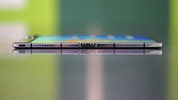 Dapur pacunya menggunakan Snapdragon 865 dengan RAM LPDDR5 berukuran 8 GB dan 12 GB. Foto: doc. SinaMobile