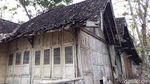 Foto-foto Rumah Tua yang Viral di Tengah Kebun Jati Gunungkidul