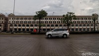 Sebelumnya, Presiden Jokowi mengizinkan pembangunan di empat pulau hasil reklamasi di Teluk Jakarta. Empat pulau itu adalah Pulau C, D, G, dan N.