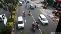 Erwin menambahkan, perangkat kamera tilang elektronik ini merupakan hibah dari Pemkot Depok ke Polresta Depok. Namun Erwin tidak menyebutkan ada berapa banyak kamera yang akan dipasang.